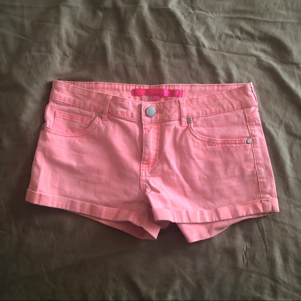 Salmon colored ‘polka dot’ pattern shorts